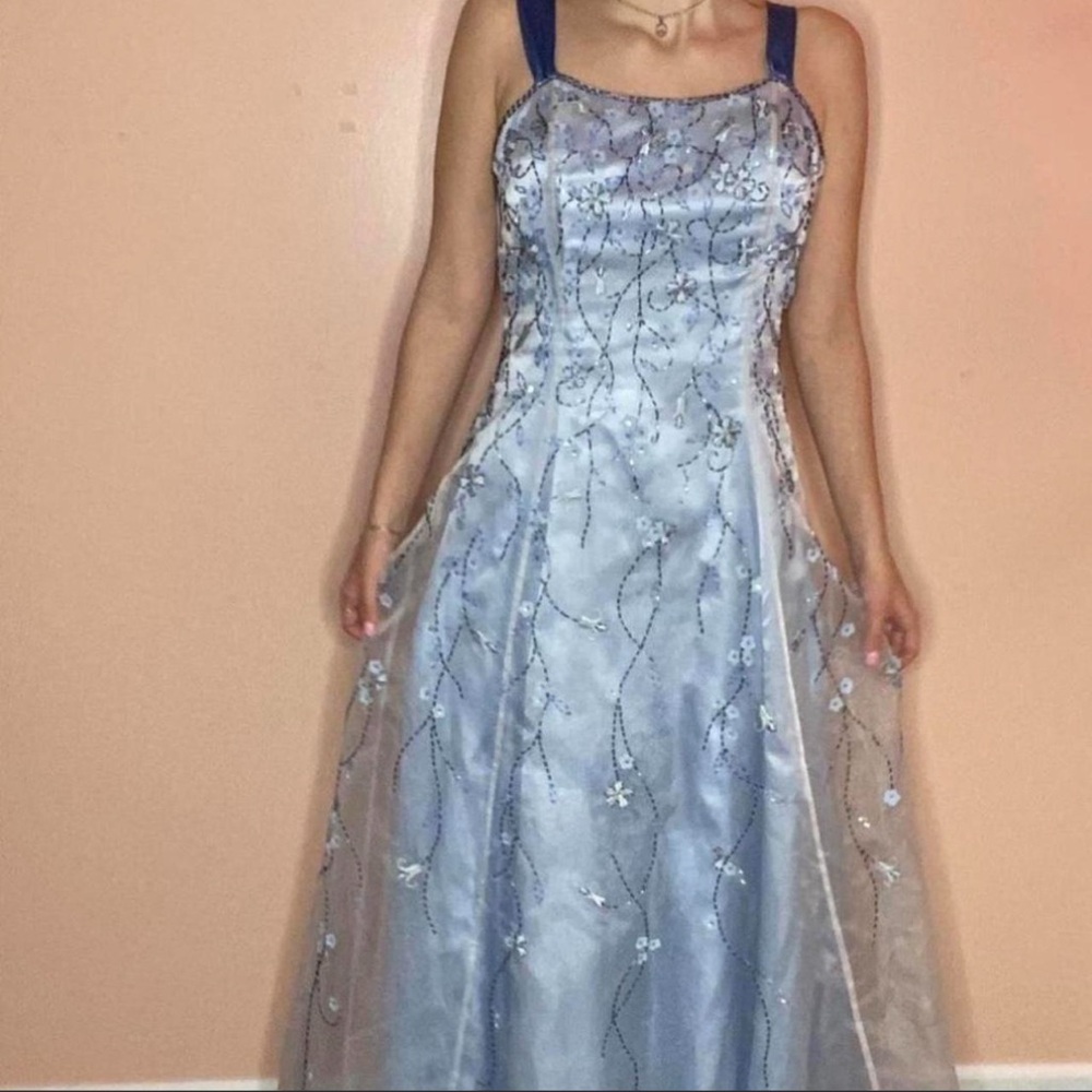 Elegant Blue Evening Gown